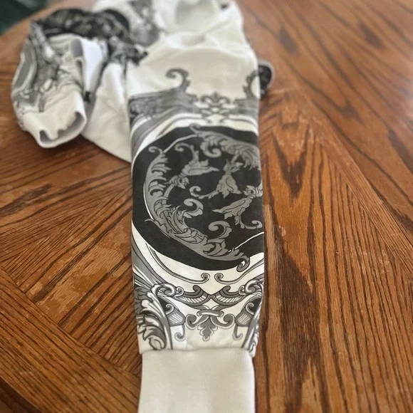 GEORGE V PARIS  Men's White and Black Panther Sweater VINTAGE - Picture 4 of 12